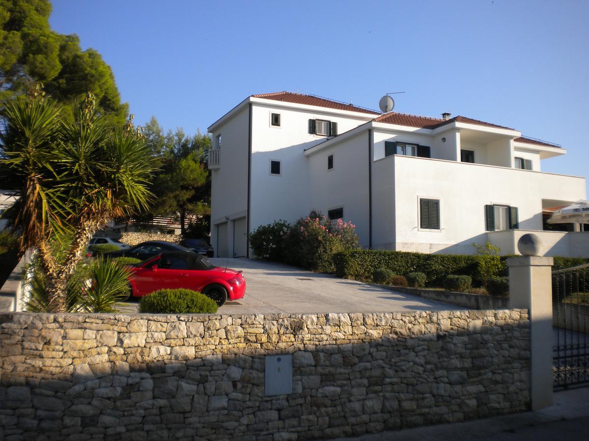 Villa Bunta Sutivan Exterior photo